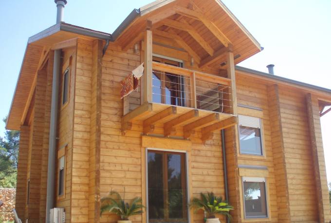 ξύλινα κουφώματα σε ξύλινα σπίτια ergomasif