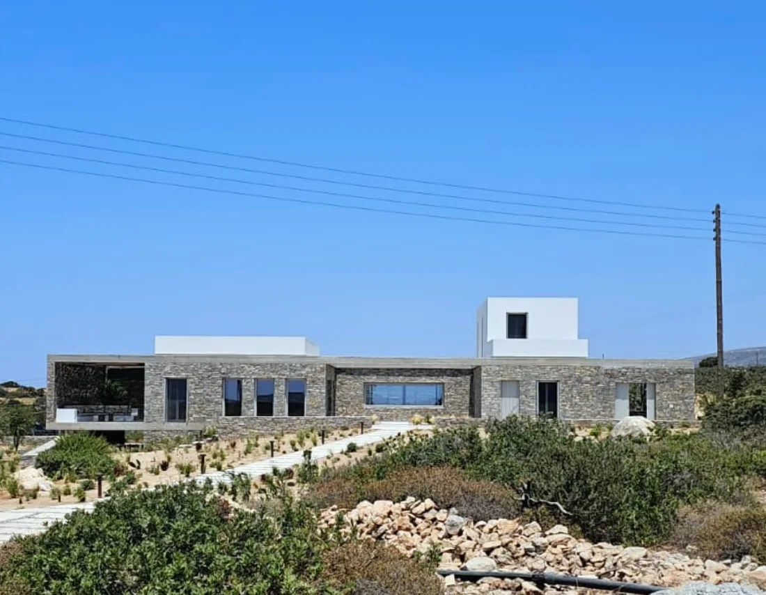 ξύλινα κουφώματα Μακριά μύτη Πάρου