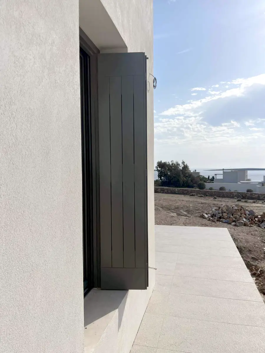 ksylina-pantzouria-ergomasif ξύλινα κουφώματα Πάρος πολυτελείς κατοικίες