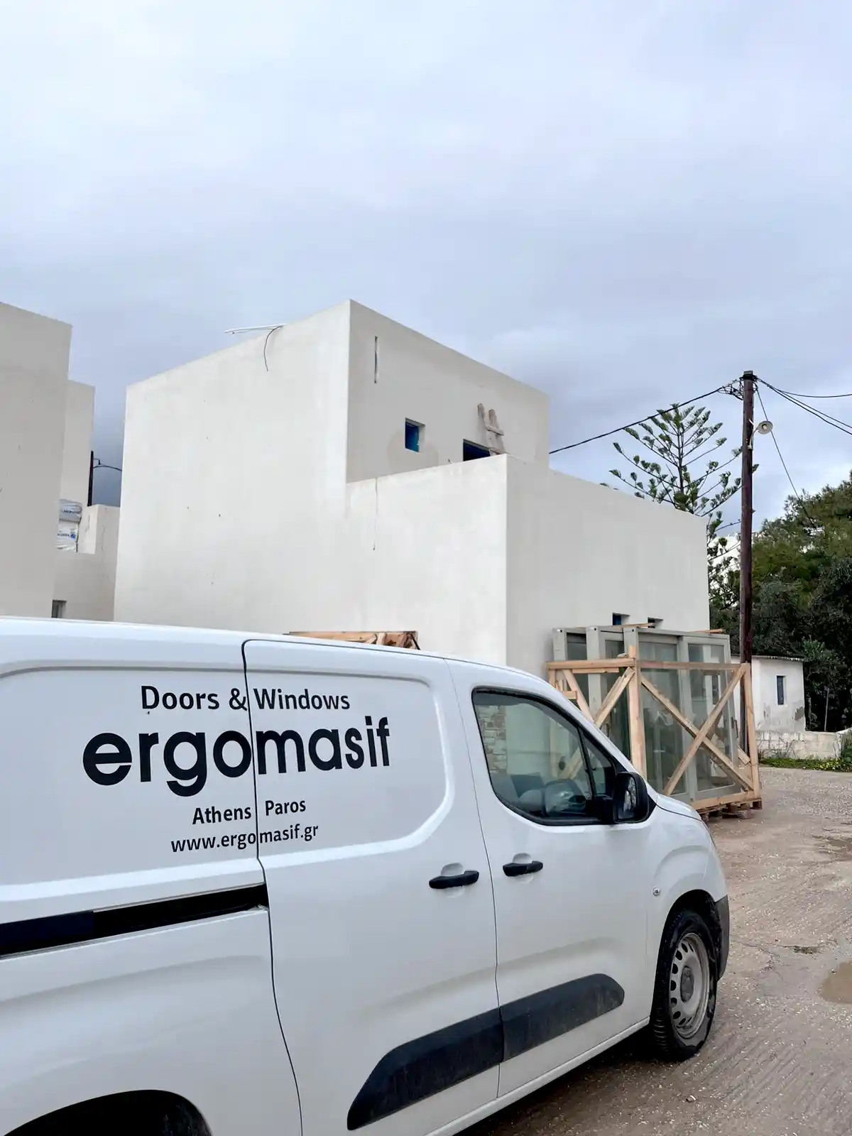 ξύλινα κουφώματα ιδιωτική κατοικία Πάρος ergomasif
