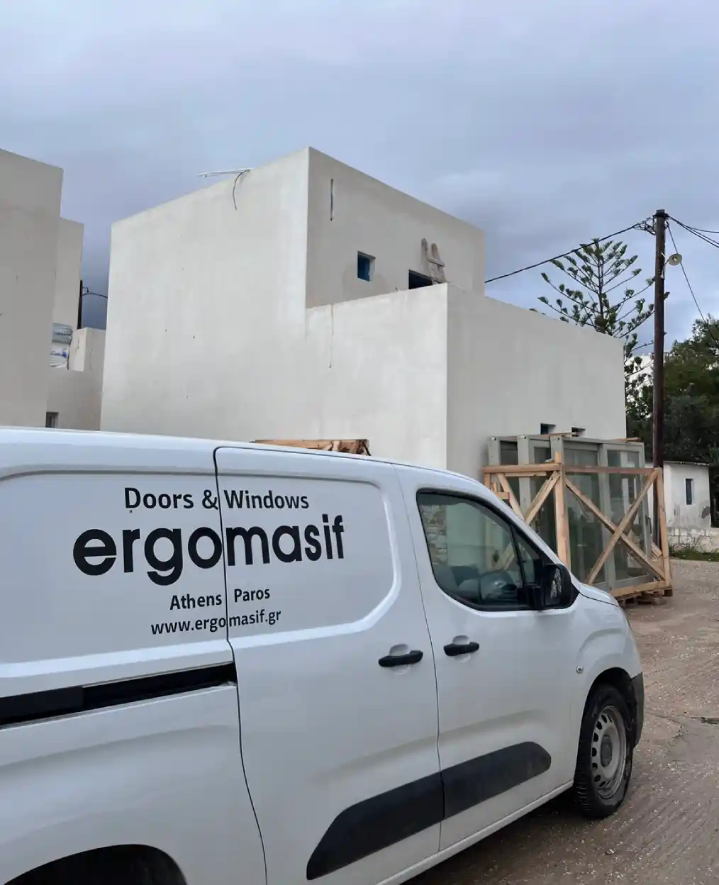 ξύλινα κουφώματα ιδιωτική κατοικία Πάρος ergomasif