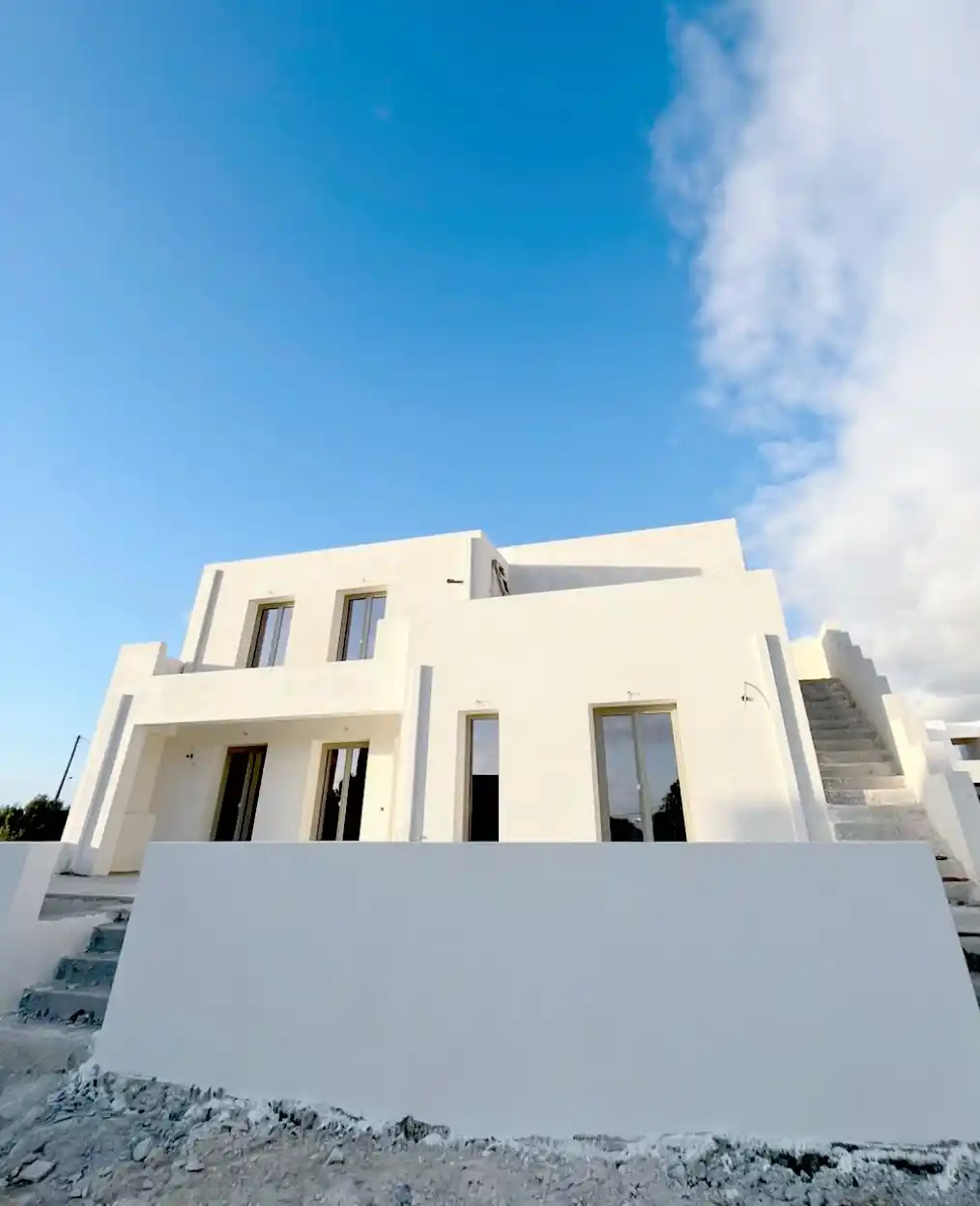 ξύλινα κουφώματα σε πολυτελείς κατοικίες στην Πάρο