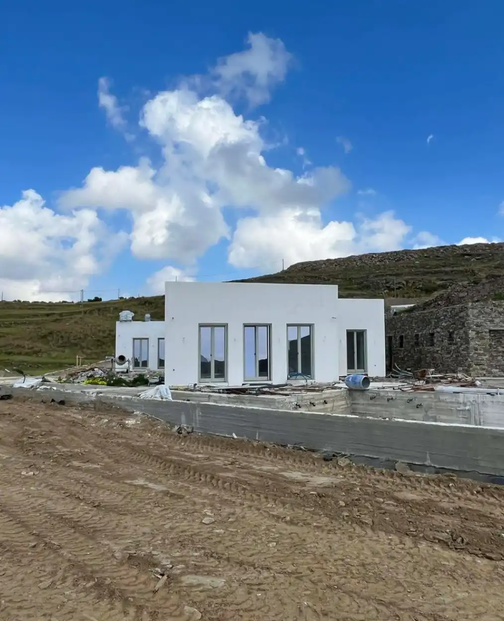 Ιδιωτική κατοικία Βελανιές Πάρου ξύλινα κουφώματα