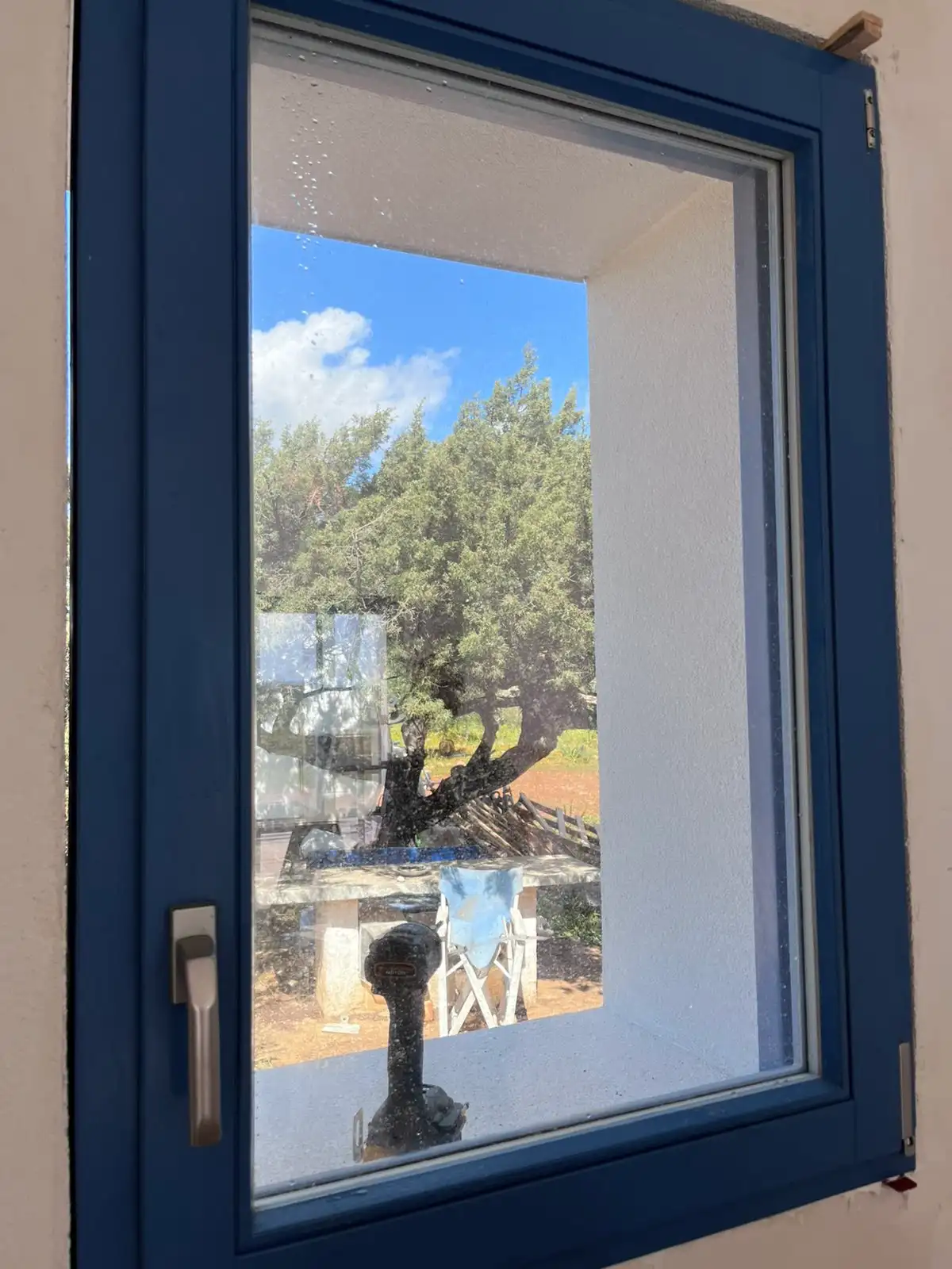 ξύλινα κουφώματα Λιγούνι Πάρος τοποθέτηση ergomasif